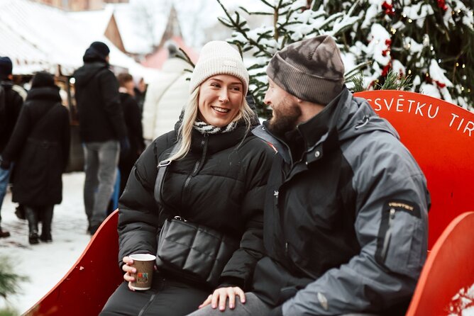 1H Private Photoshoot in Old Town of Riga - Why a Riga Christmas photoshoot makes sense