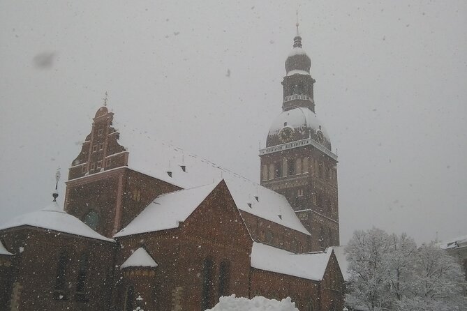 2 Hours Walking Tour in Legends and Secret of Riga's Old Town - Dome Square, the cathedral, and the old merchant clock