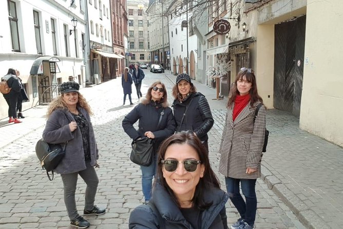 Best of Riga Walking Tour - Highlights and Hidden Gems - Vecrīga: Three Brothers, St. Peter’s, and city stories