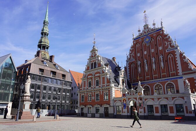 Discover Riga Bike Tour - Starting at Town Hall Square and the Latvian Riflemen