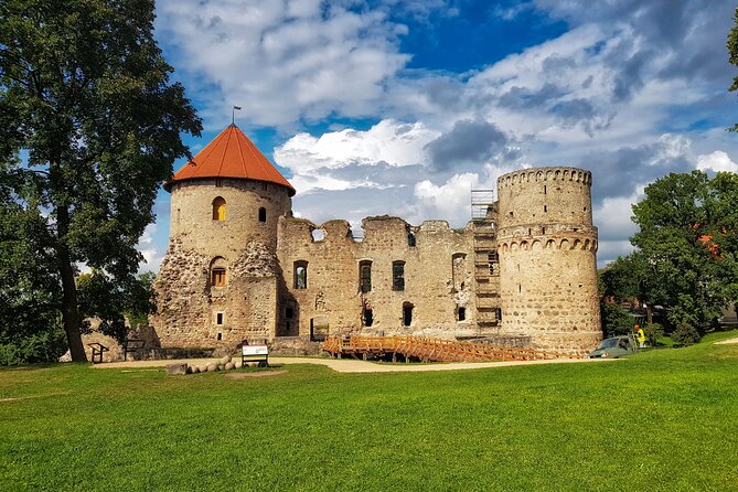 Full Day Gauja National Park Ultimate Hiking & Sightseeing Trip - Walking through historic Cēsis