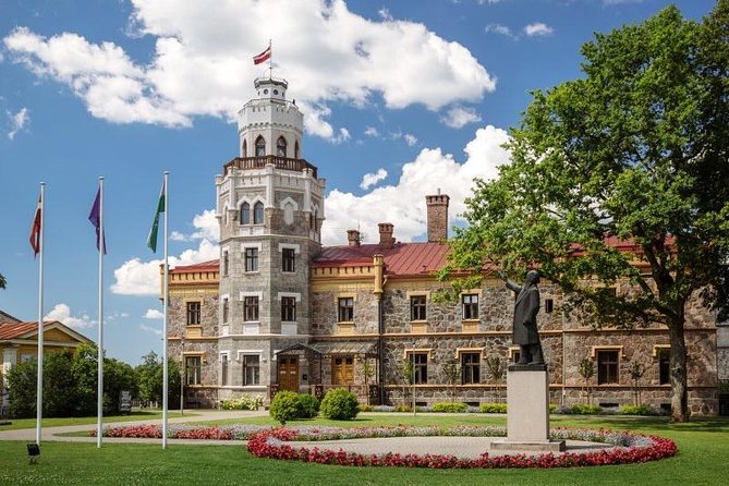 Full-Day Private Trip to Cesis, Sigulda and Turaida from Riga - Walking, weather, and seasonal planning