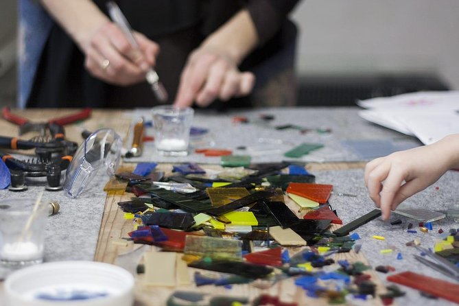 Glass Jewellery Workshop - Location, schedule, and planning your visit