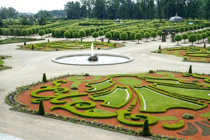 Half-Day Private Trip to Rundale Palace and Garden - Practical details that affect your day