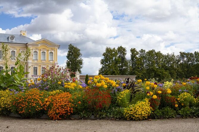 Half-Day Private Trip to Rundale Palace and Garden - Should you book the Rundale Palace trip?