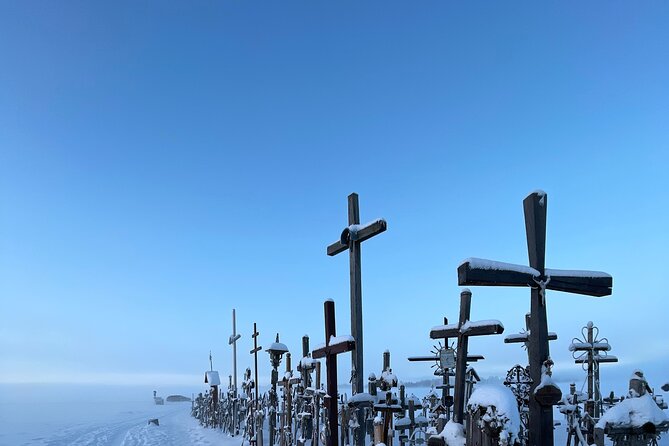 Hill of Crosses and Jelgava Gems Tour - 2 countries in 1 day - A quick stop at the Latvia-Lithuania border