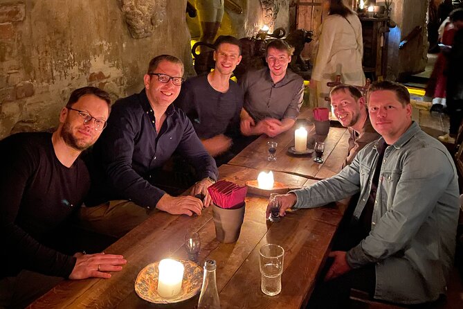 Medieval Experience: Guided Sightseeing and Food Tasting - Key points to know