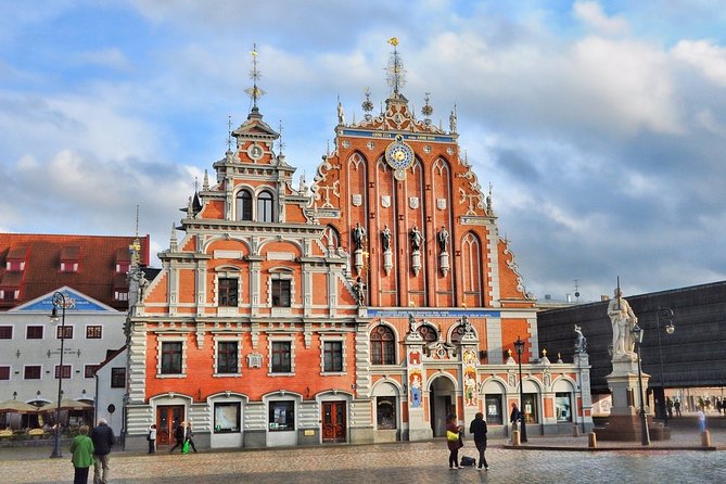 Old Town And Art Nouveau Walking Tour Of Riga - The Art Nouveau Museum, with admission extra