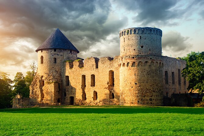 Private Full-Day Trip to Bauska, Rundale and Jelgava Palace - Leaving Riga at 10:00 am