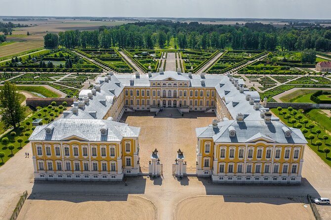 Private Full-Day Trip to Hill of Crosses, Rundale Palace & Bauska - How the driving and private format shape the day
