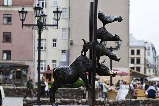 Private grand Riga city tour - Entering Old Riga through its best-known landmarks