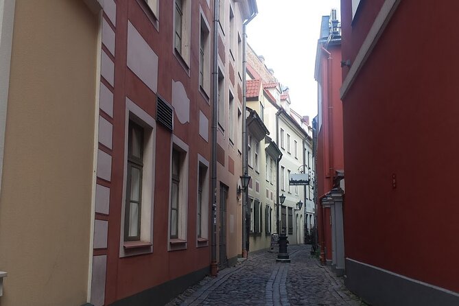 Private Riga Old Town Walking Tour - Swedish Gate and the Three Brothers