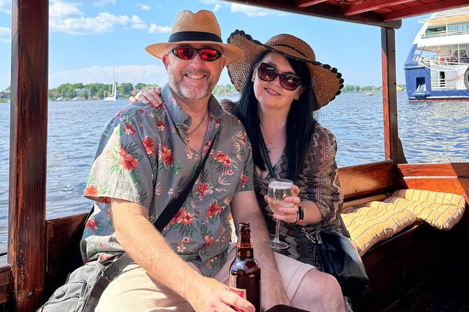 Riga: Evening or Sunset Boat Tour with Drink and Audio Guide - Why Riga looks best from the water at dusk
