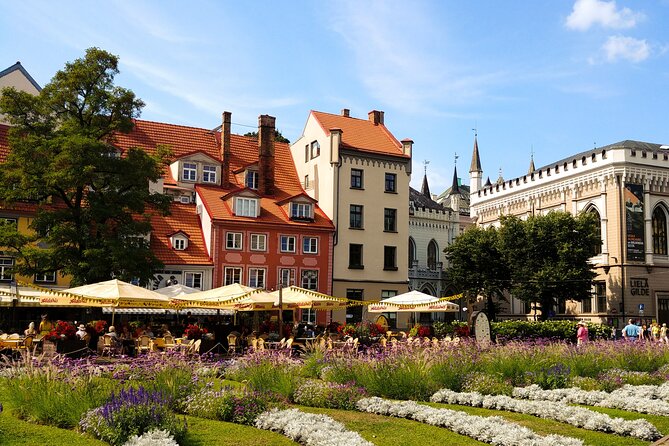 Riga Private Walking Tour with a Local - Starting at Roland’s Statue in Rātslaukums