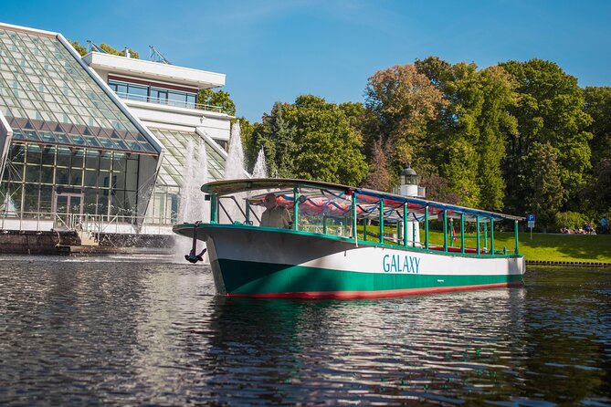 Riga Sightseeing Tour by Canal Boat with Audioguide - The Freedom Monument and Riga’s central symbols