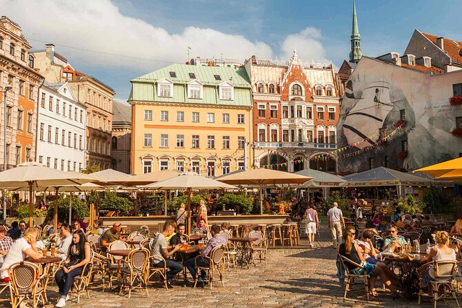 Riga walking guided Sightseeing tour - Old Town: a useful first hour in Riga