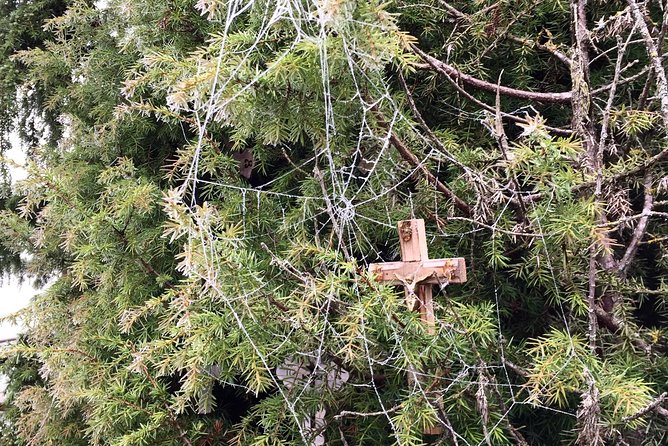Sunrise at the Hill of Crosses - 2 countries in 1 day - The atmosphere changes with weather and crowds