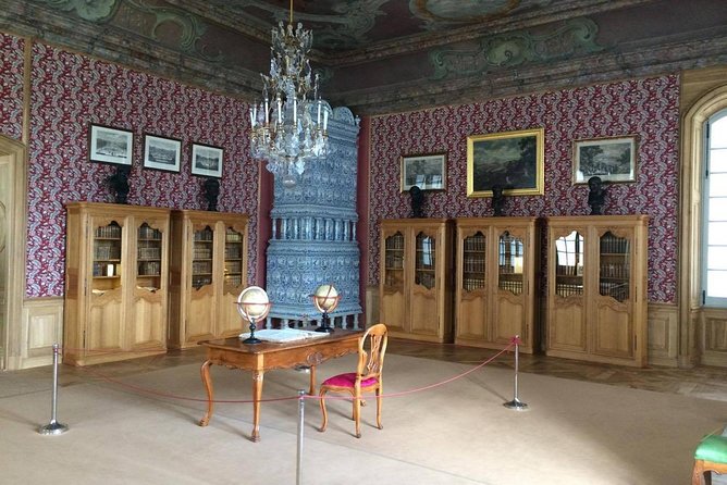 Tour from Riga to Vilnius: Bauska Castle, Rundale Palace and The Hill of Crosses - Timing, passports, and seasonal planning